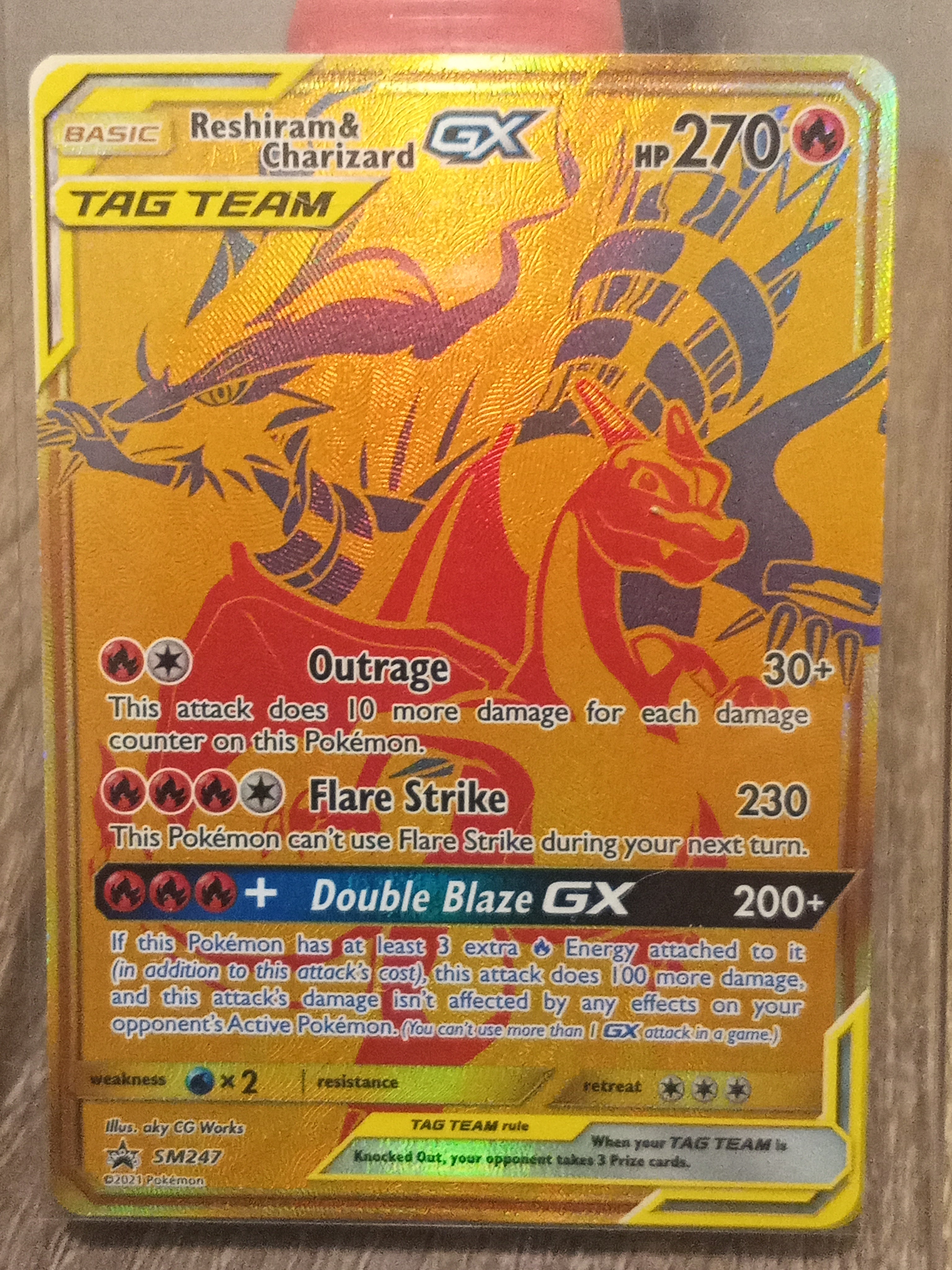 Reshiram & Charizard GX SM247 • Gold Tag Team • SM: Black Star Promo